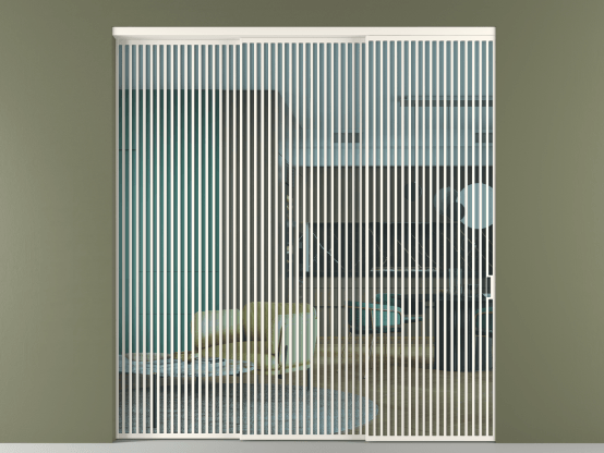 Алюминевая перегородка vn3_06_ Алюминий пудровый белый Прозрачное голубое стекло, триплекс, 6мм. Цвет Алюминий пудровый белый. Материал Алюминий в эмали. Коллекция Перегородка Формато внутри проёма 3 створки с синхронным механизмом. Картинка.